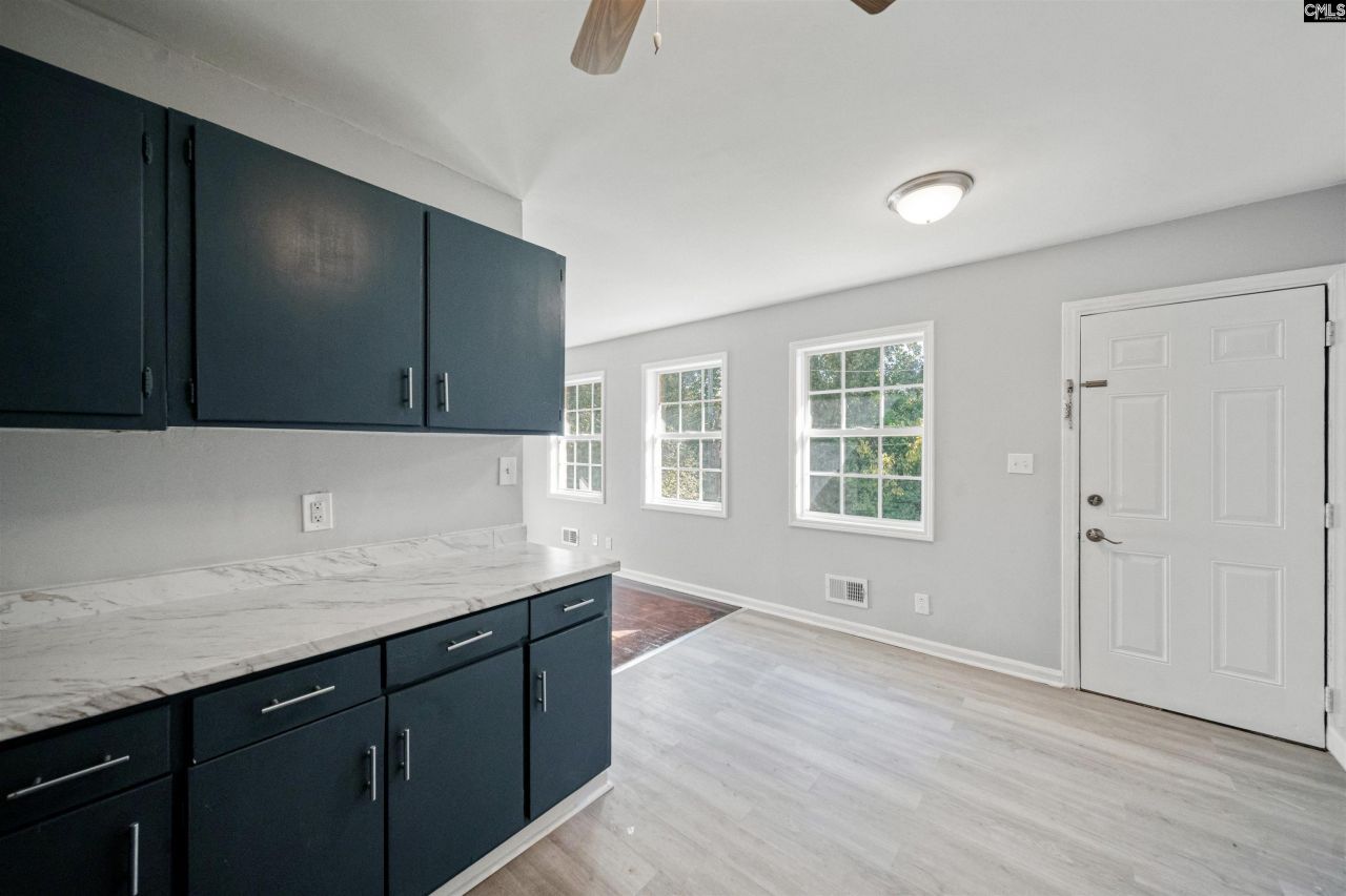 6913 Carmel Street Photo 11