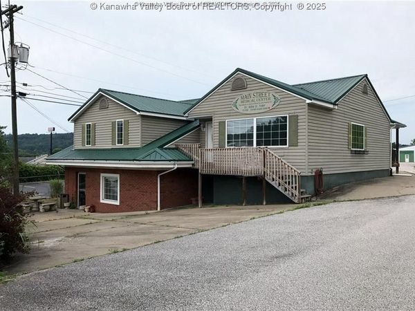 619 W. Main Street, Ripley, WV 25271