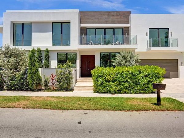 1111 SE 9th AVE, Fort Lauderdale, FL 33316