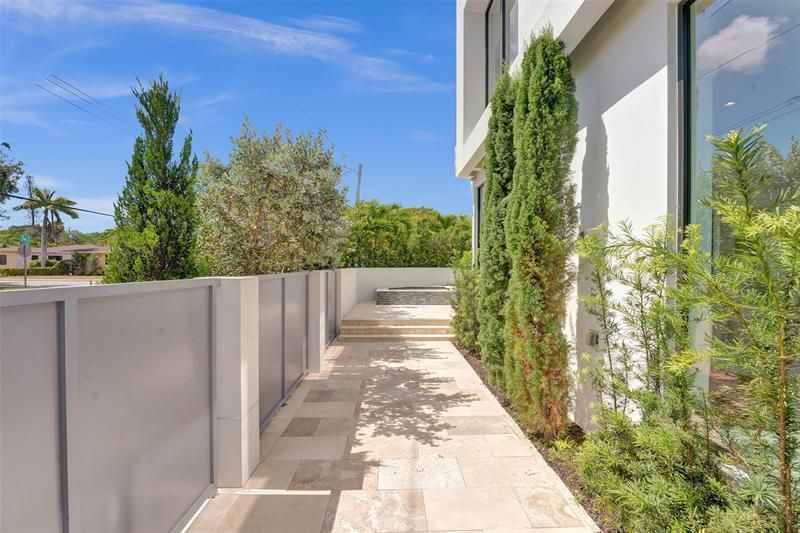 1111 SE 9th Avenue, Fort Lauderdale, FL 33316 Photo