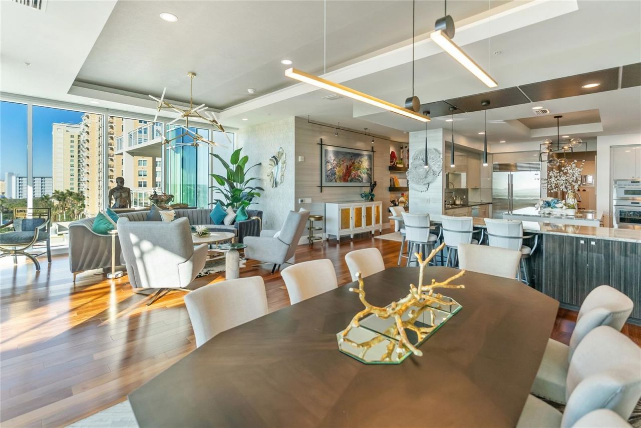 540 N Tamiami Trail, Unit 702, Sarasota, FL 34236 Photo