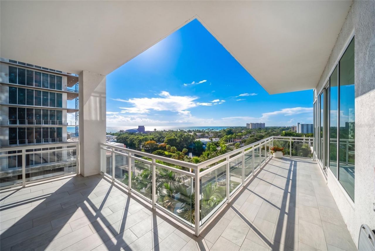 540 N Tamiami Trail, Unit 702, Sarasota, FL 34236 Photo