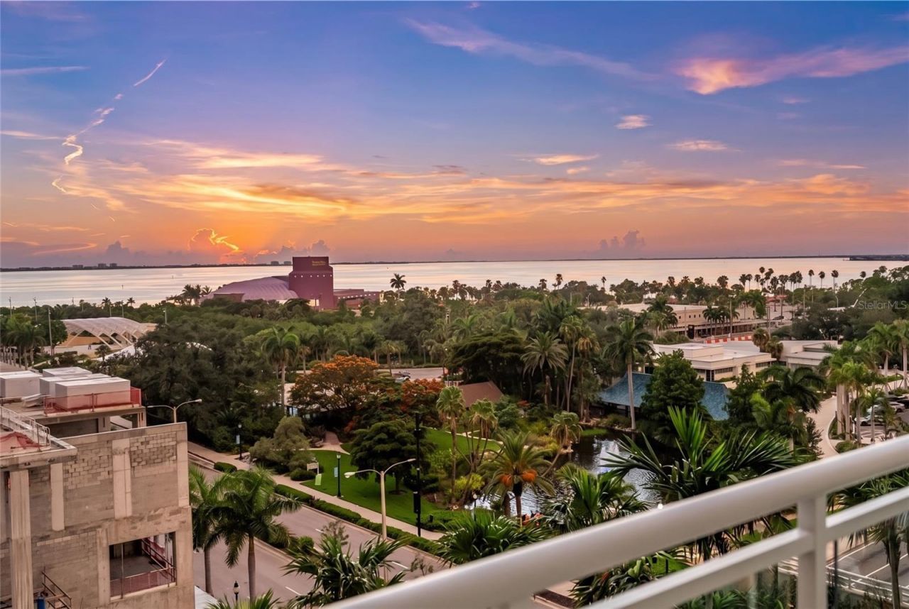 540 N Tamiami Trail, Unit 702, Sarasota, FL 34236 Photo