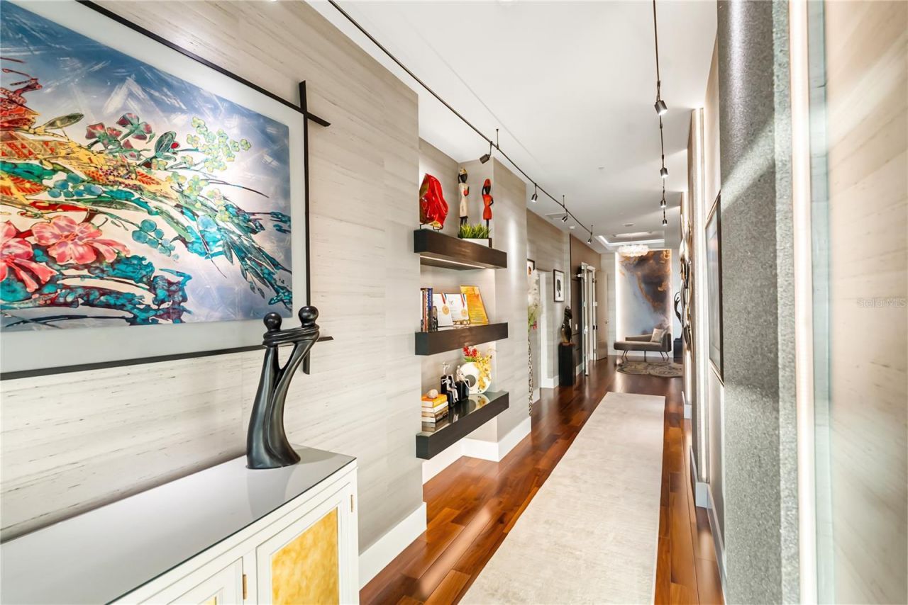 540 N Tamiami Trail, Unit 702, Sarasota, FL 34236 Photo