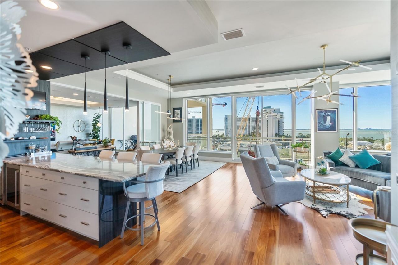 540 N Tamiami Trail, Unit 702, Sarasota, FL 34236 Photo