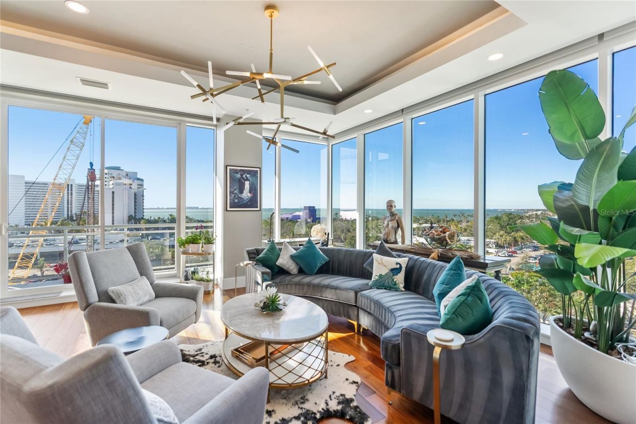 540 N Tamiami Trail, Unit 702, Sarasota, FL 34236 Photo