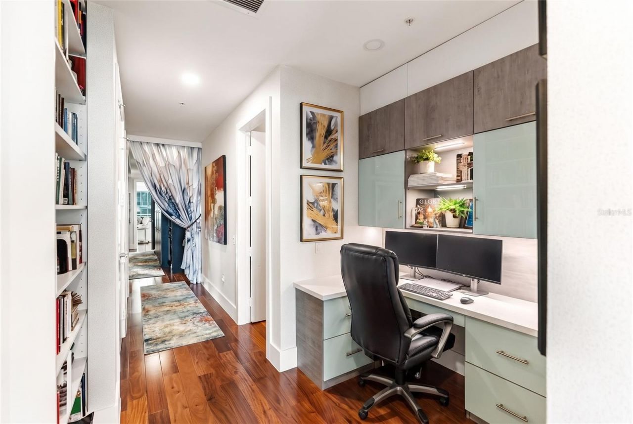 540 N Tamiami Trail, Unit 702, Sarasota, FL 34236 Photo
