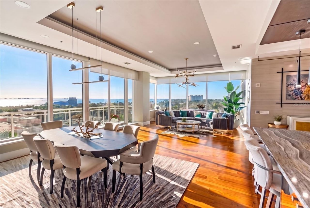540 N Tamiami Trail, Unit 702, Sarasota, FL 34236 Photo