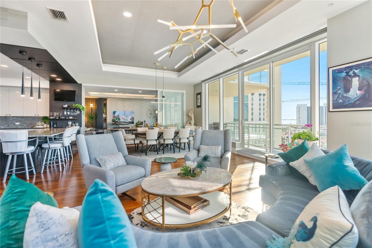 540 N Tamiami Trail, Unit 702, Sarasota, FL 34236 Photo