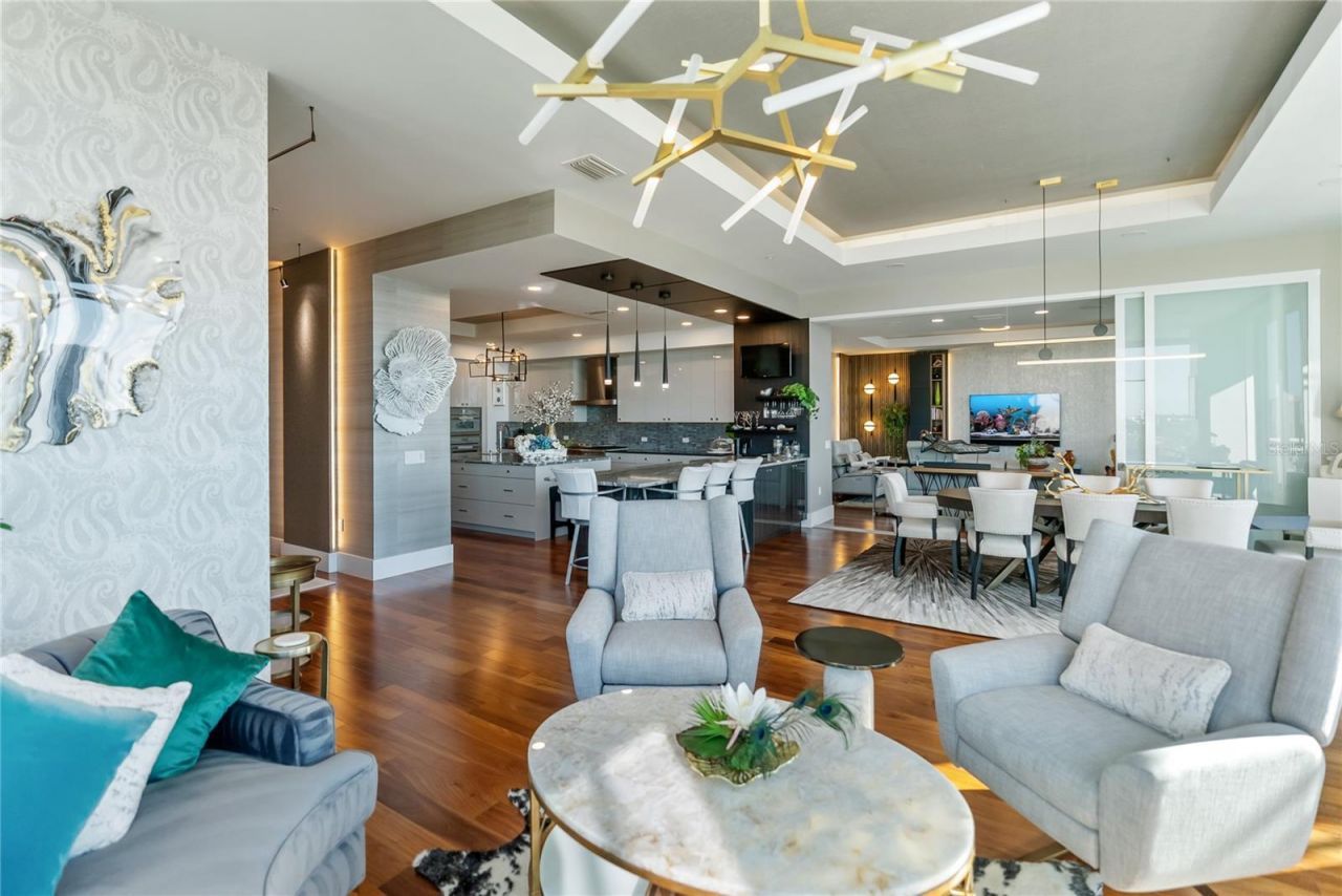 540 N Tamiami Trail, Unit 702, Sarasota, FL 34236 Photo