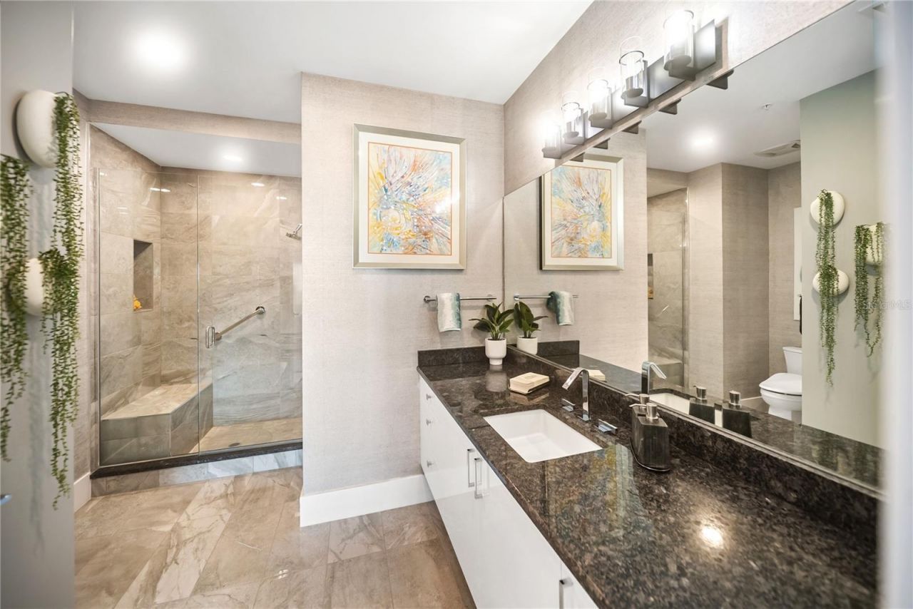 540 N Tamiami Trail, Unit 702, Sarasota, FL 34236 Photo