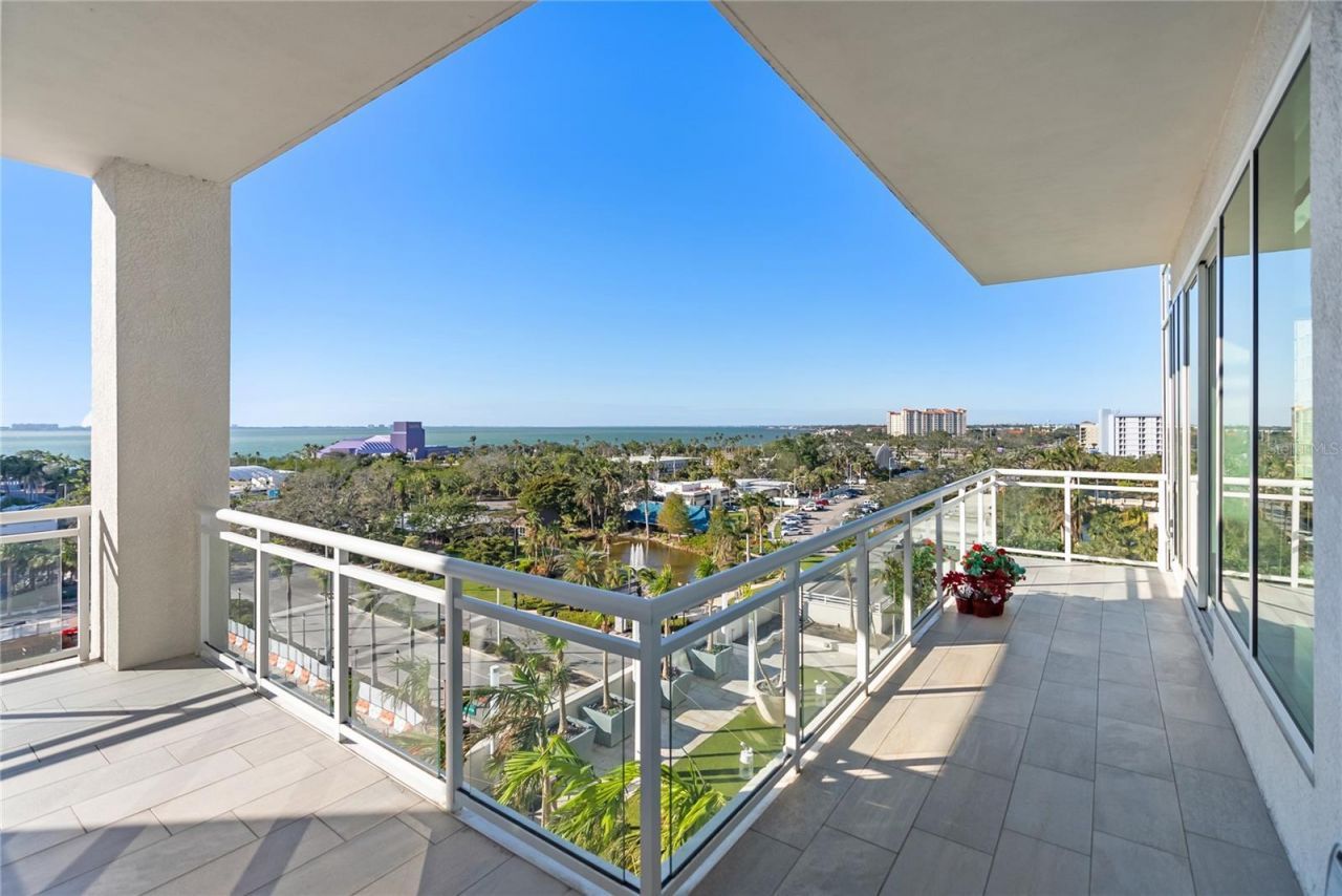 540 N Tamiami Trail, Unit 702, Sarasota, FL 34236 Photo