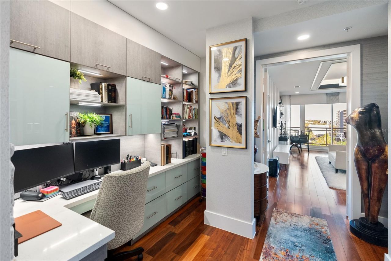 540 N Tamiami Trail, Unit 702, Sarasota, FL 34236 Photo