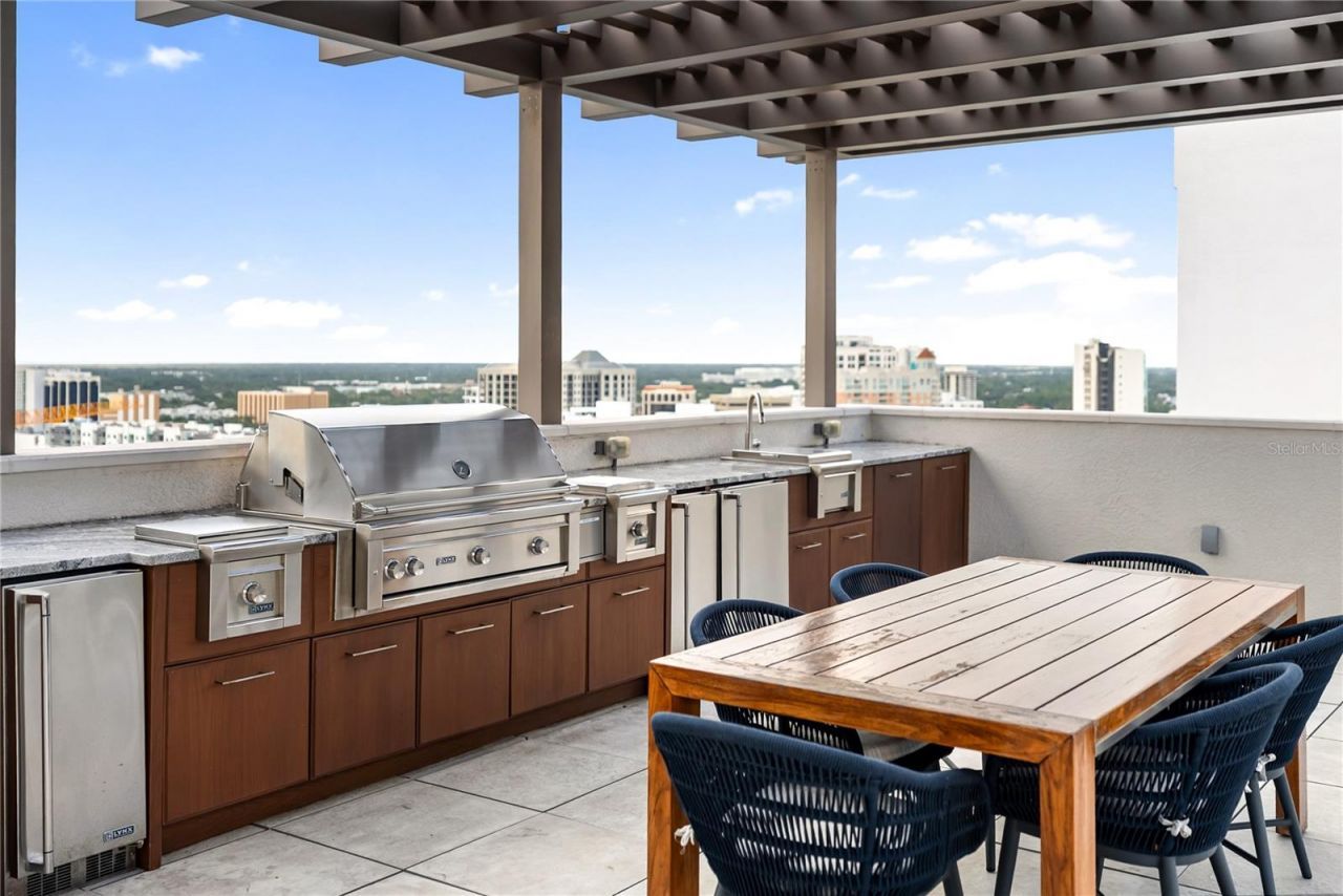 540 N Tamiami Trail, Unit 702, Sarasota, FL 34236 Photo