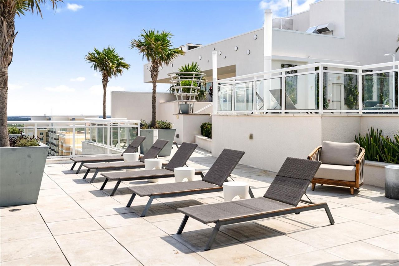 540 N Tamiami Trail, Unit 702, Sarasota, FL 34236 Photo