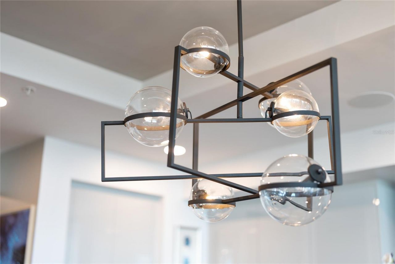 540 N Tamiami Trail, Unit 702, Sarasota, FL 34236 Photo