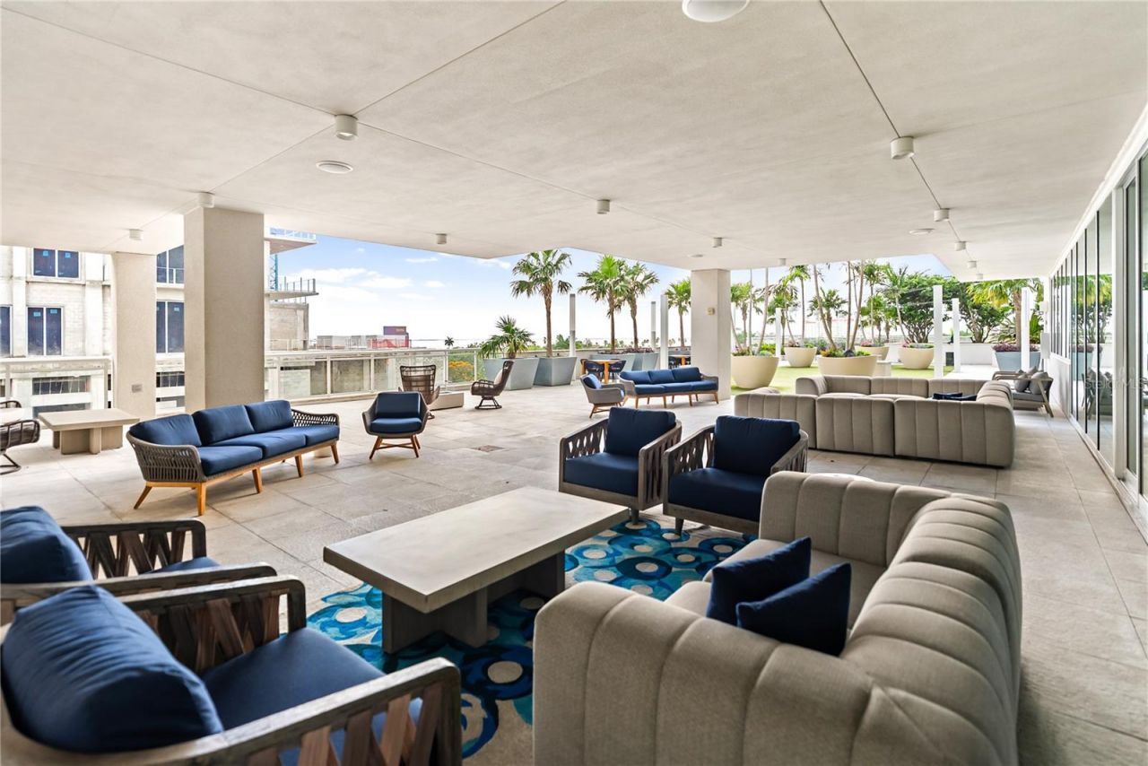 540 N Tamiami Trail, Unit 702, Sarasota, FL 34236 Photo