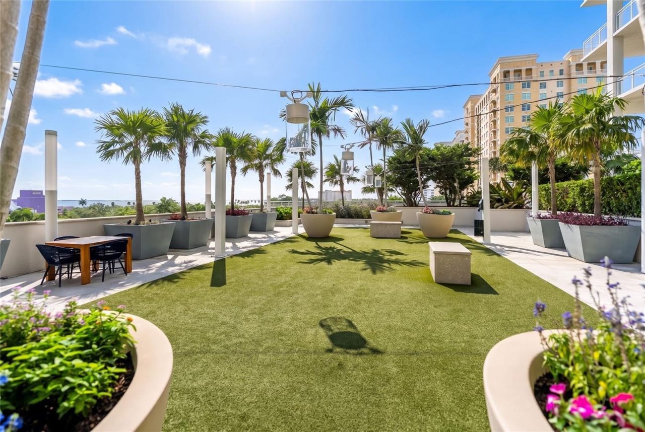 540 N Tamiami Trail, Unit 702, Sarasota, FL 34236 Photo