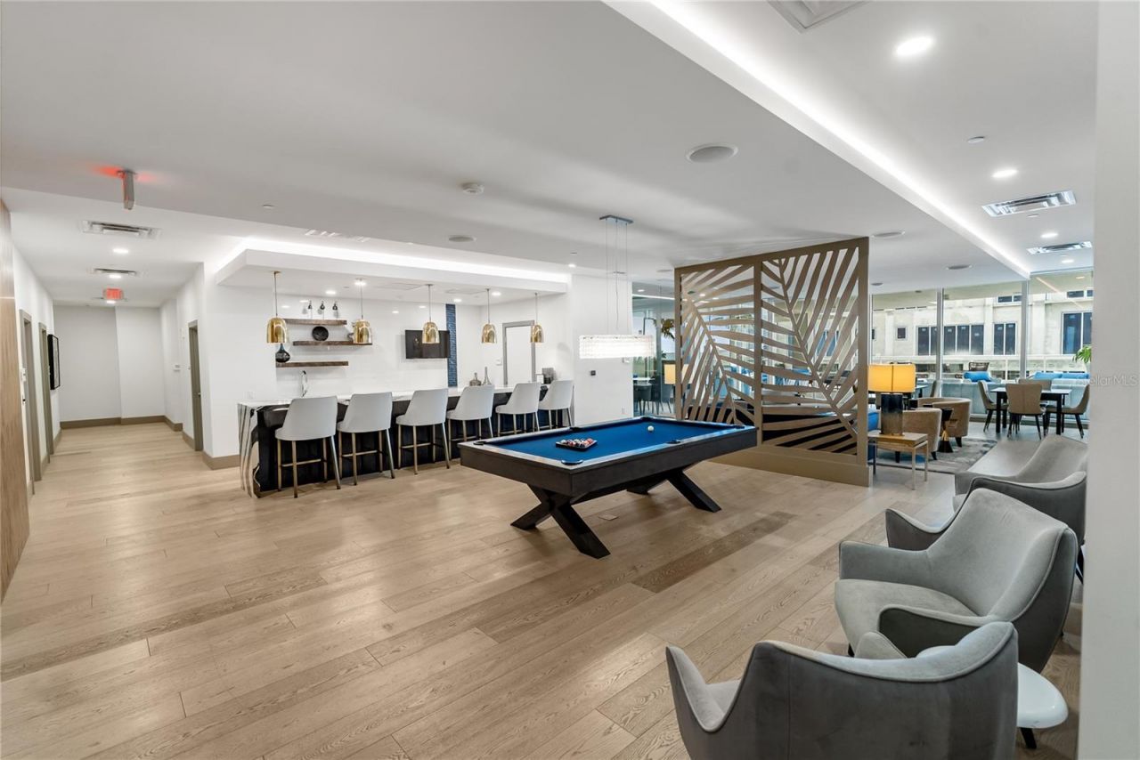 540 N Tamiami Trail, Unit 702, Sarasota, FL 34236 Photo