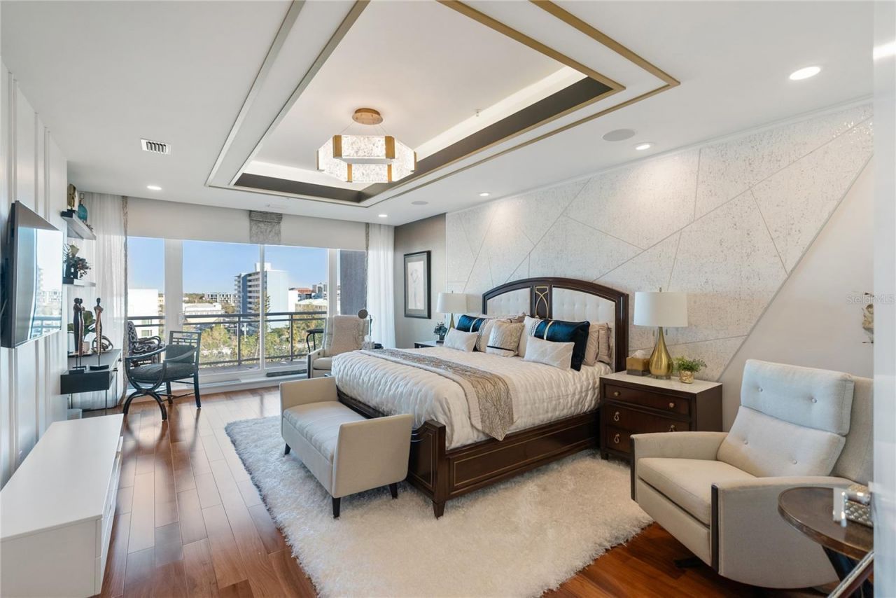 540 N Tamiami Trail, Unit 702, Sarasota, FL 34236 Photo