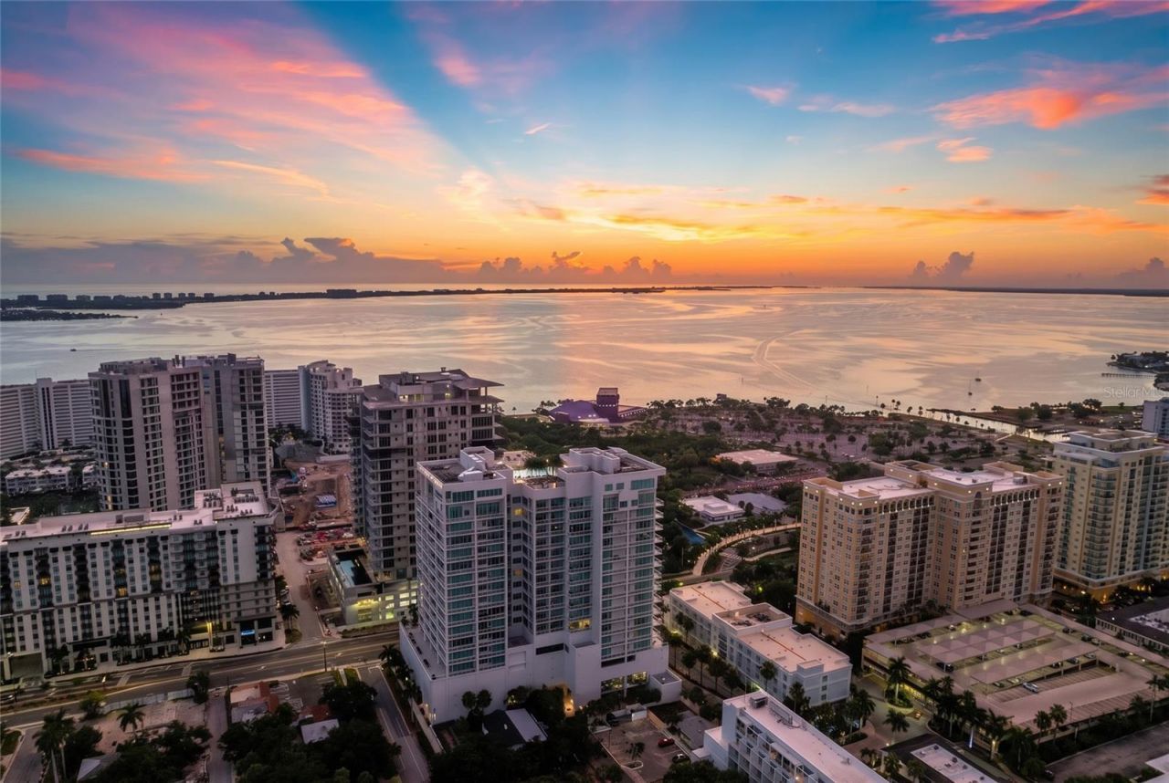 540 N Tamiami Trail, Unit 702, Sarasota, FL 34236 Photo