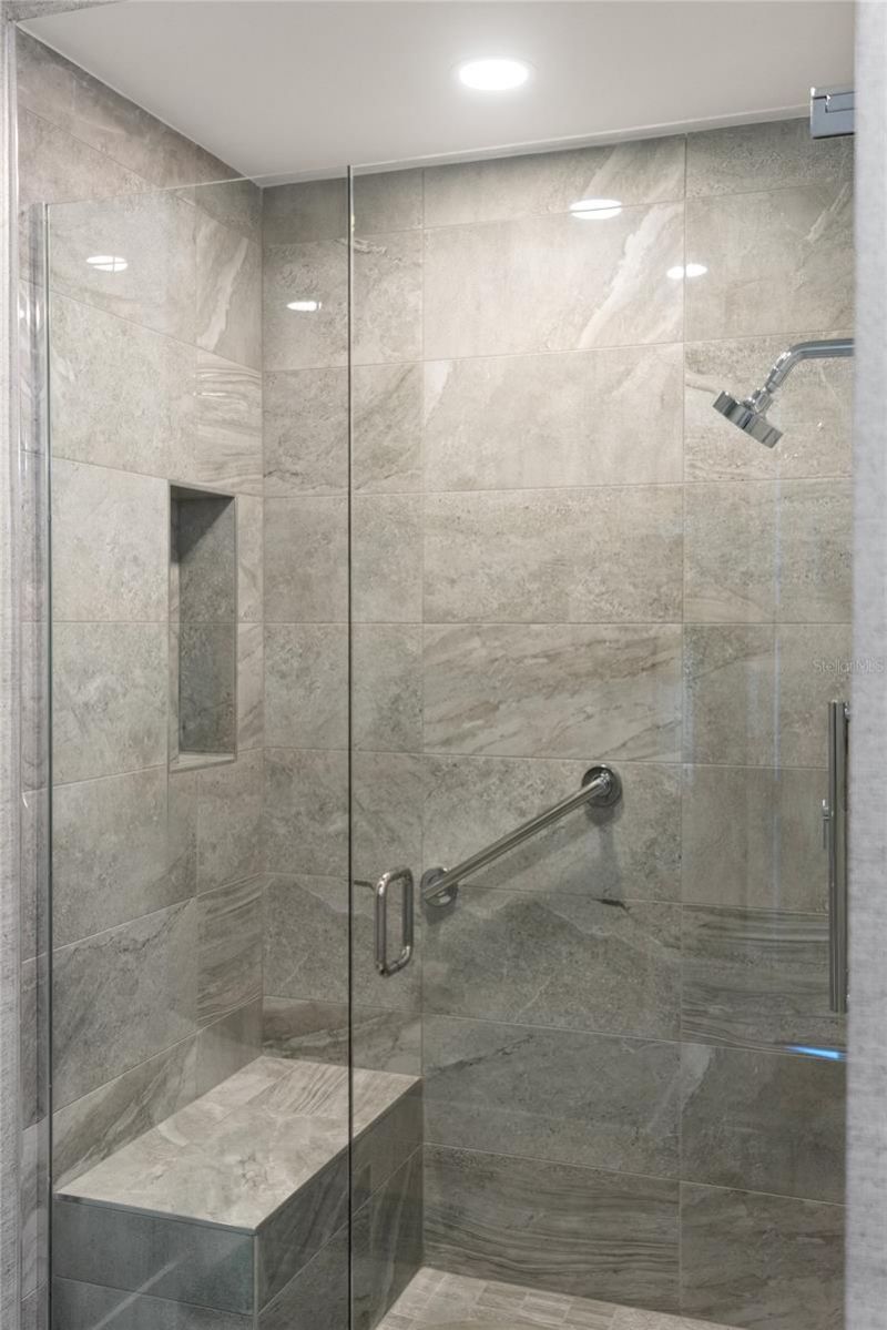 540 N Tamiami Trail, Unit 702, Sarasota, FL 34236 Photo