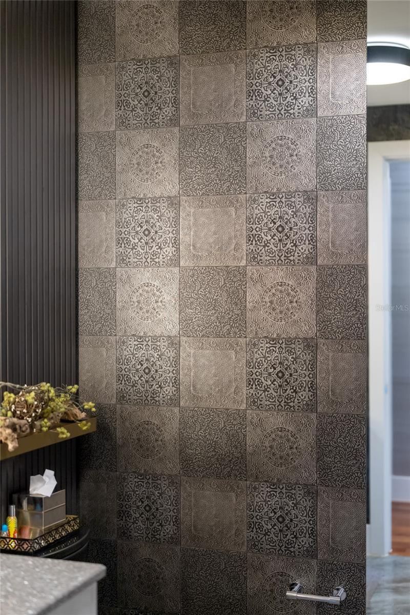 540 N Tamiami Trail, Unit 702, Sarasota, FL 34236 Photo