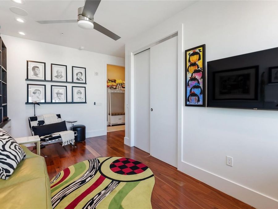 Property Image 100