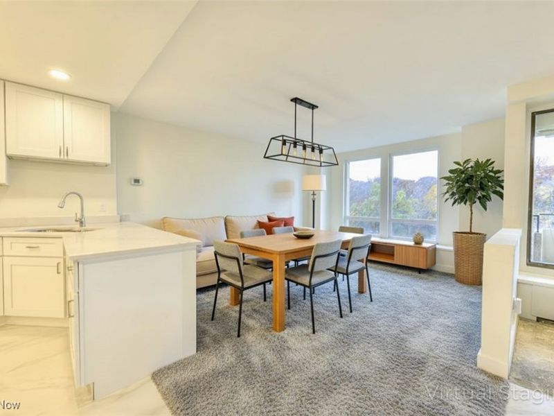 2 Bratenahl Place, Unit 2D, Bratenahl, OH 44108 Photo 10