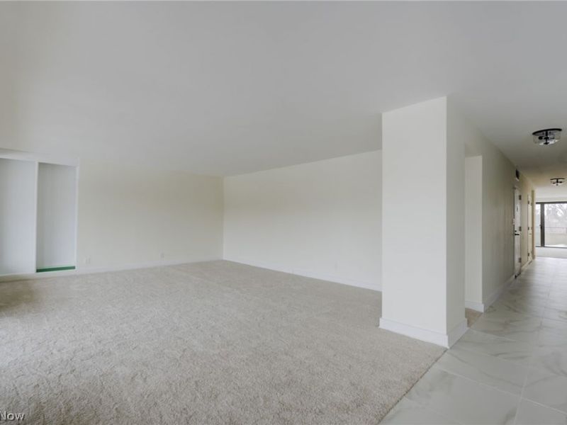 2 Bratenahl Place, Unit 2D, Bratenahl, OH 44108 Photo 10