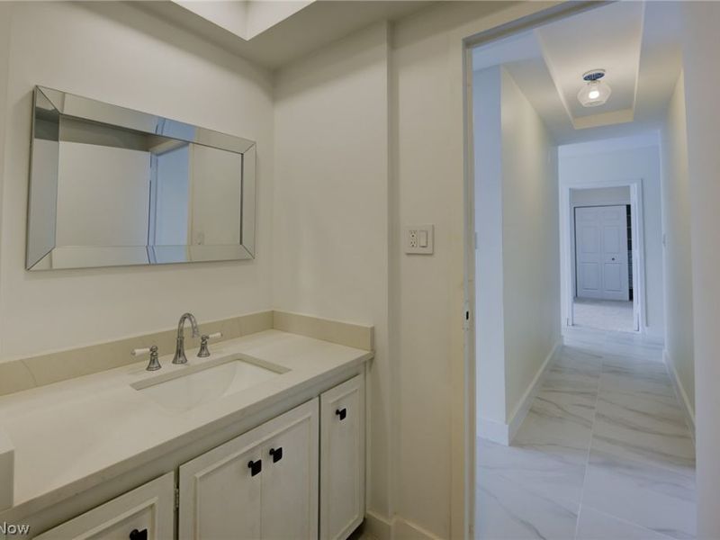 2 Bratenahl Place, Unit 2D, Bratenahl, OH 44108 Photo 22