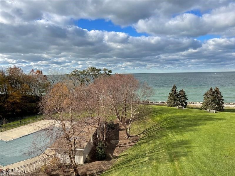 2 Bratenahl Place, Unit 2D, Bratenahl, OH 44108 Photo 32