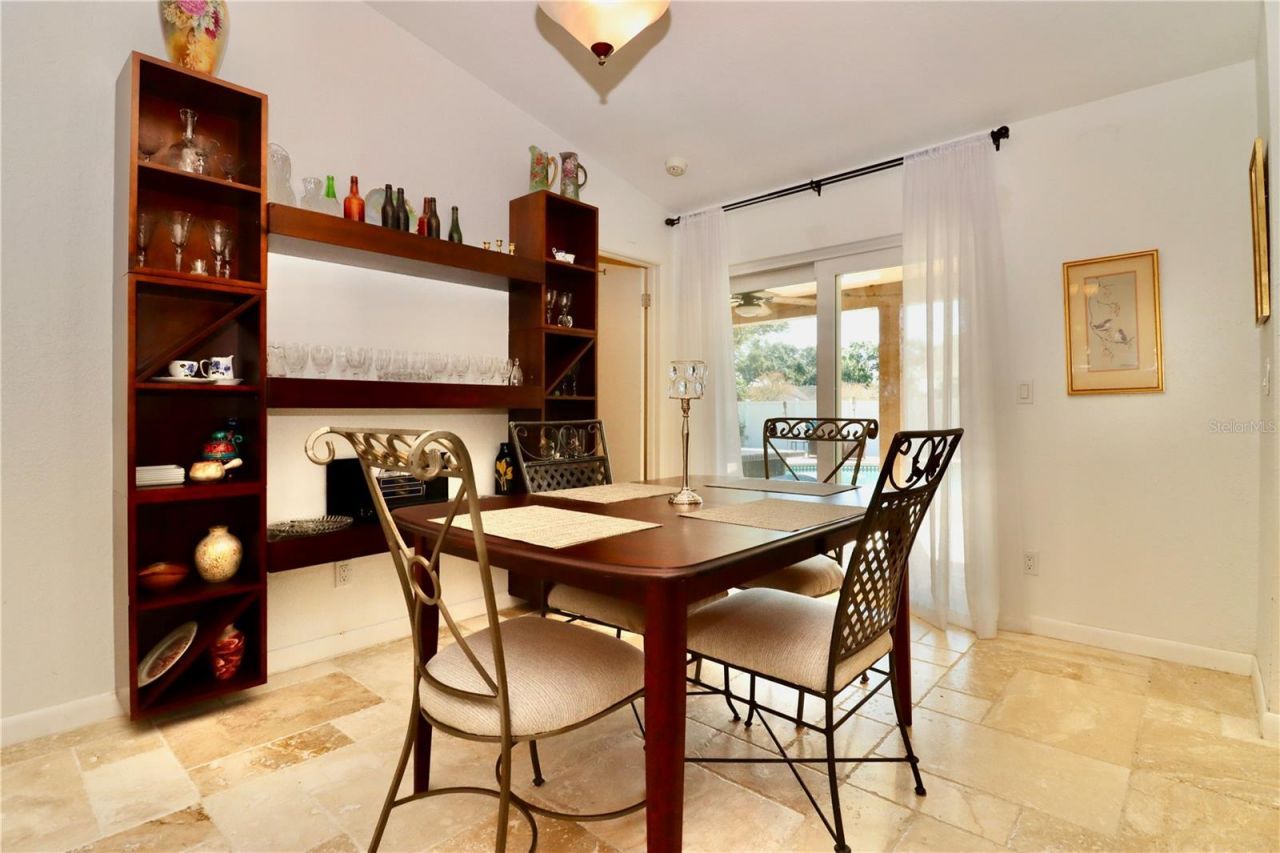 9200 Walsingham Road, Largo, FL 33773 Photo