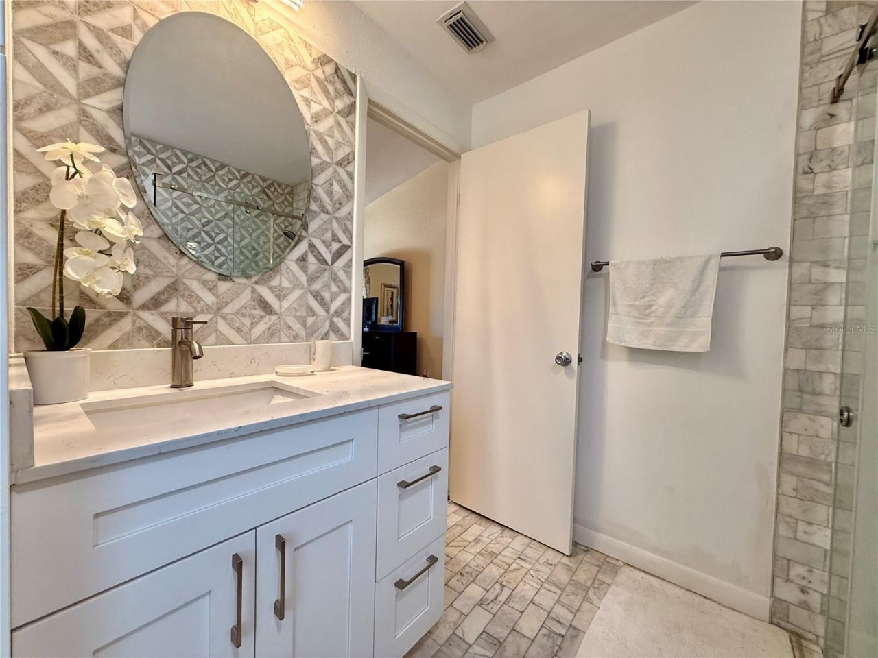 9200 Walsingham Road, Largo, FL 33773 Photo