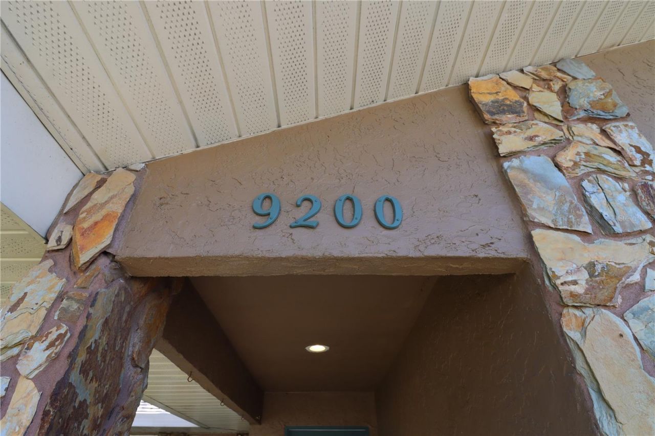 9200 Walsingham Road, Largo, FL 33773 Photo