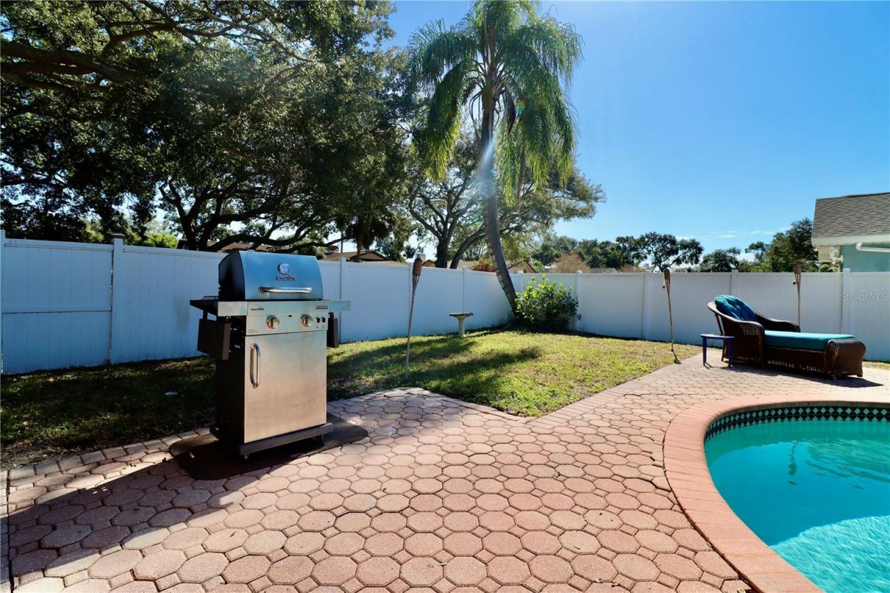 9200 Walsingham Road, Largo, FL 33773 Photo