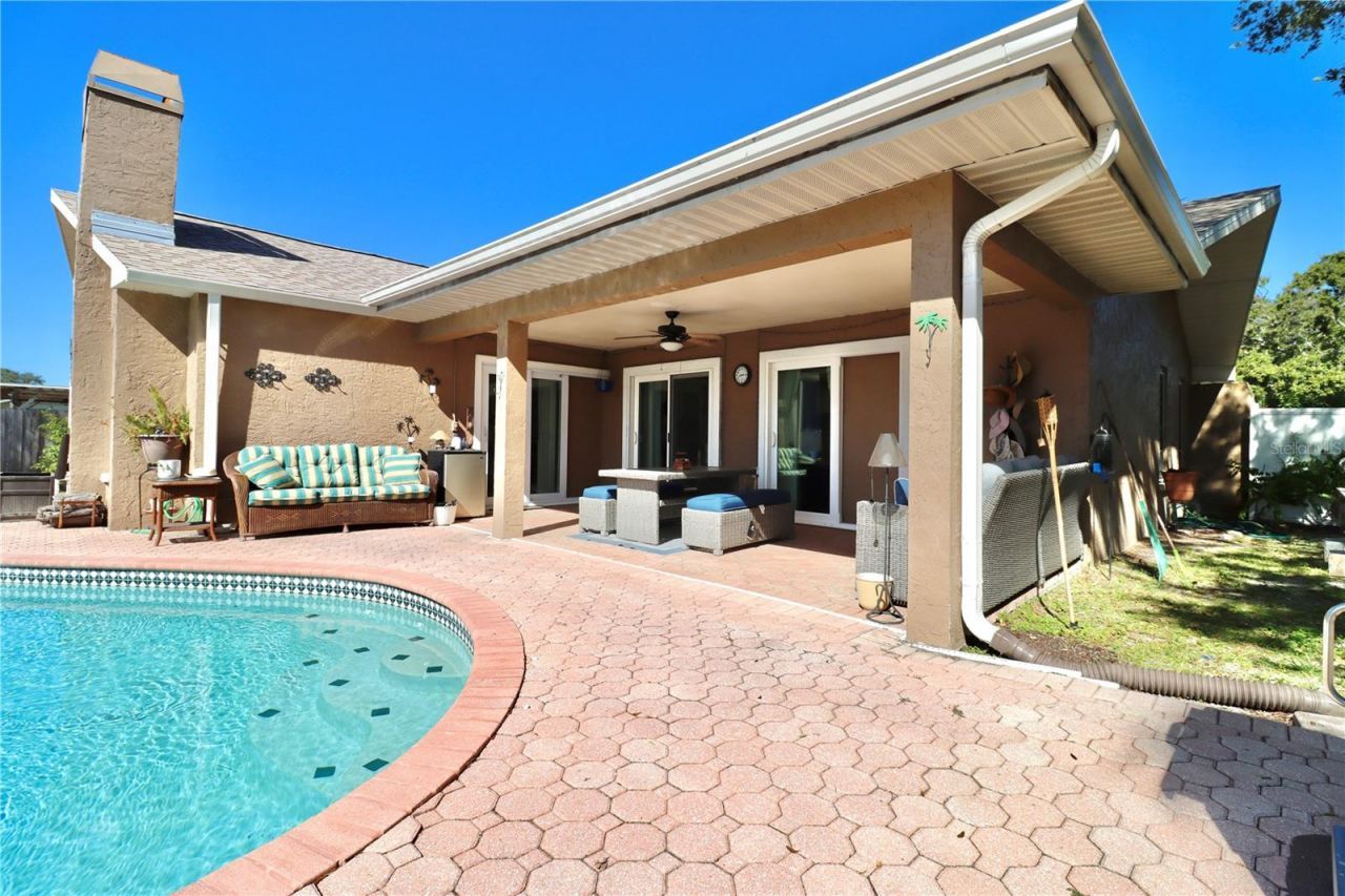 9200 Walsingham Road, Largo, FL 33773 Photo