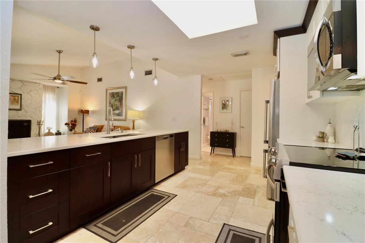 9200 Walsingham Road, Largo, FL 33773 Photo