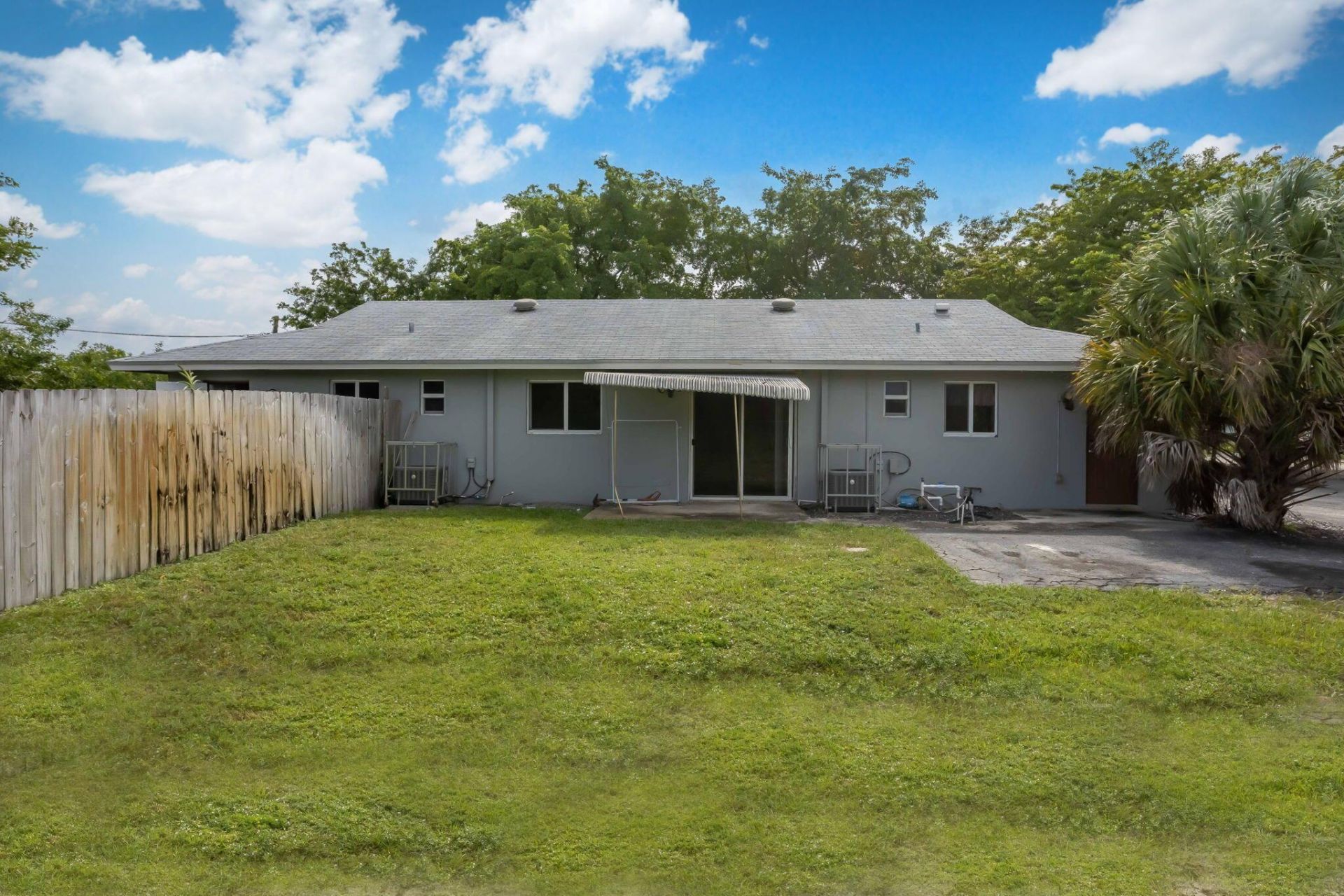 2227 NE 3rd Avenue, Unit 1 & 2, Delray Beach, FL 33444 Photo