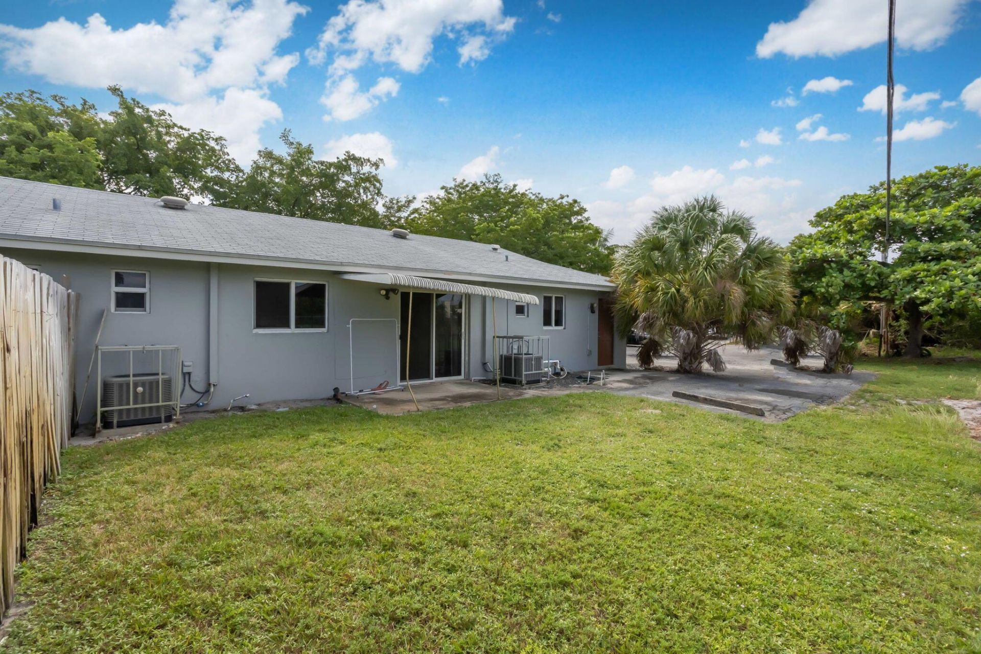 2227 NE 3rd Avenue, Unit 1 & 2, Delray Beach, FL 33444 Photo