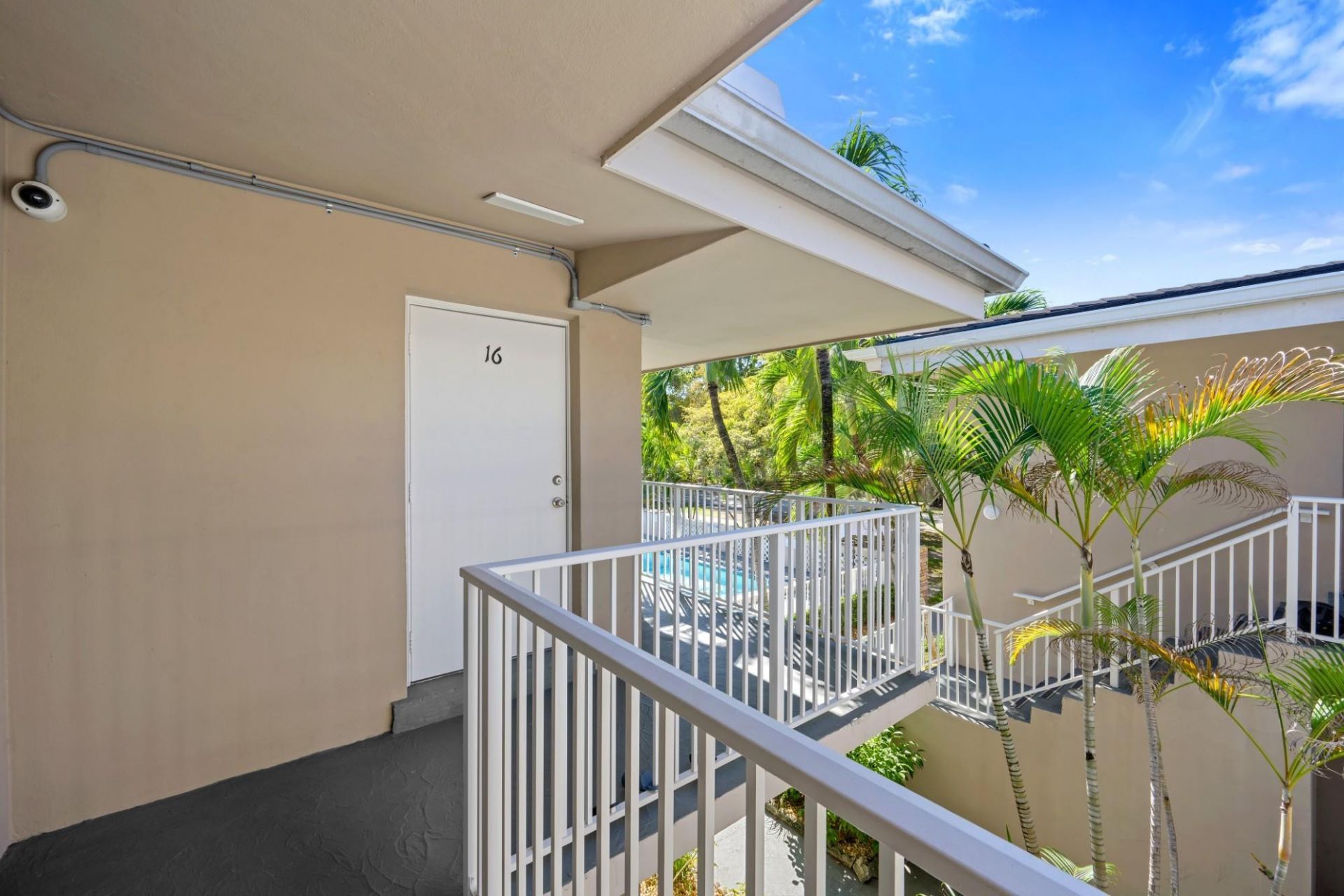 6565 Santona Street, Unit B16, Coral Gables, FL 33146 Photo