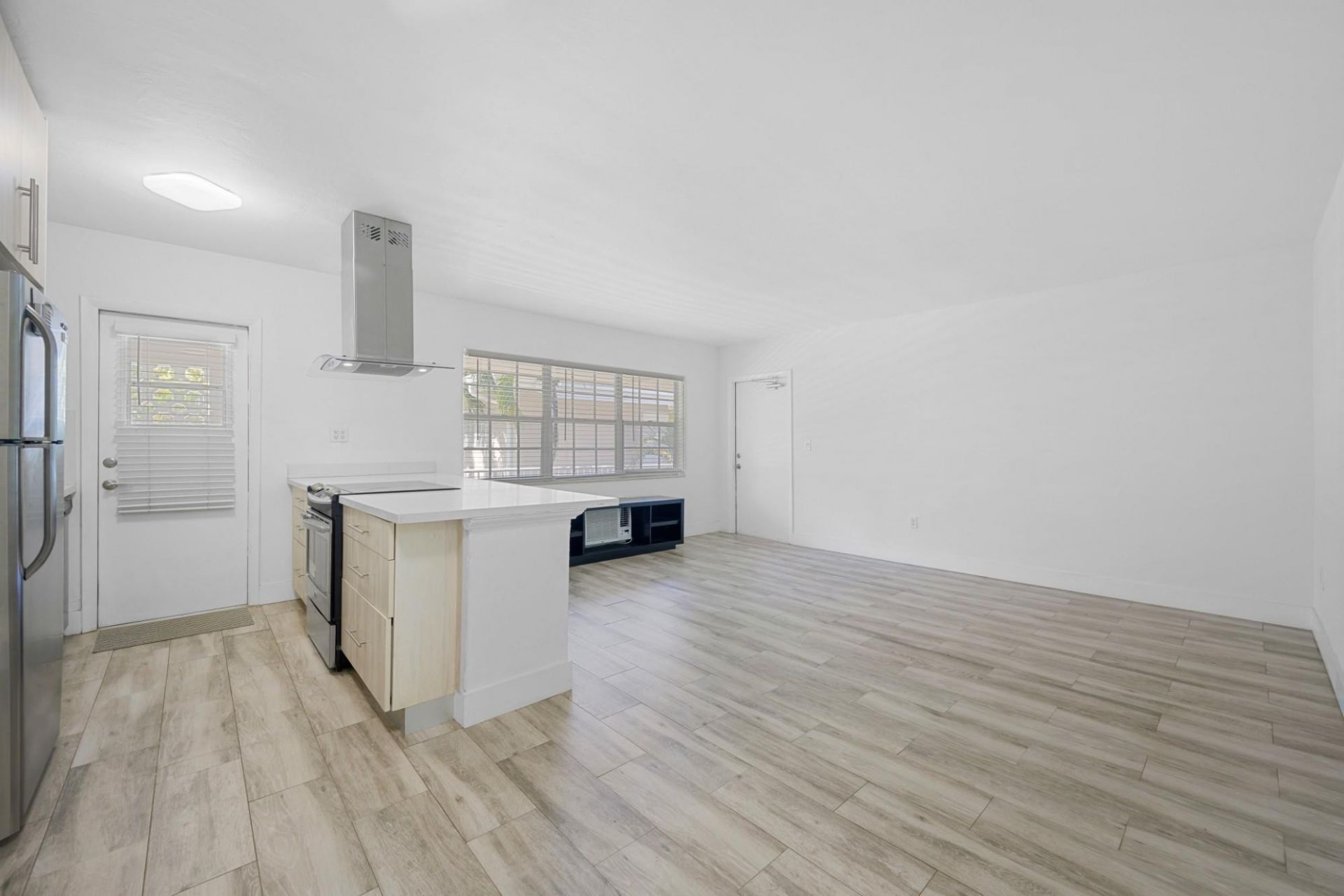 6565 Santona Street, Unit B16, Coral Gables, FL 33146 Photo