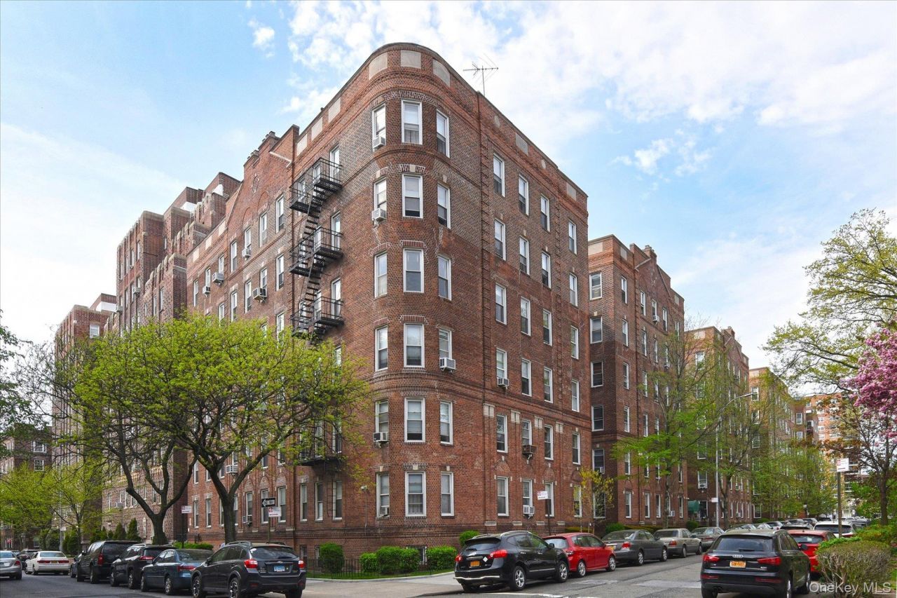 111-15 75th Avenue, Unit #2C, Forest Hills, NY 11375 Main Photo