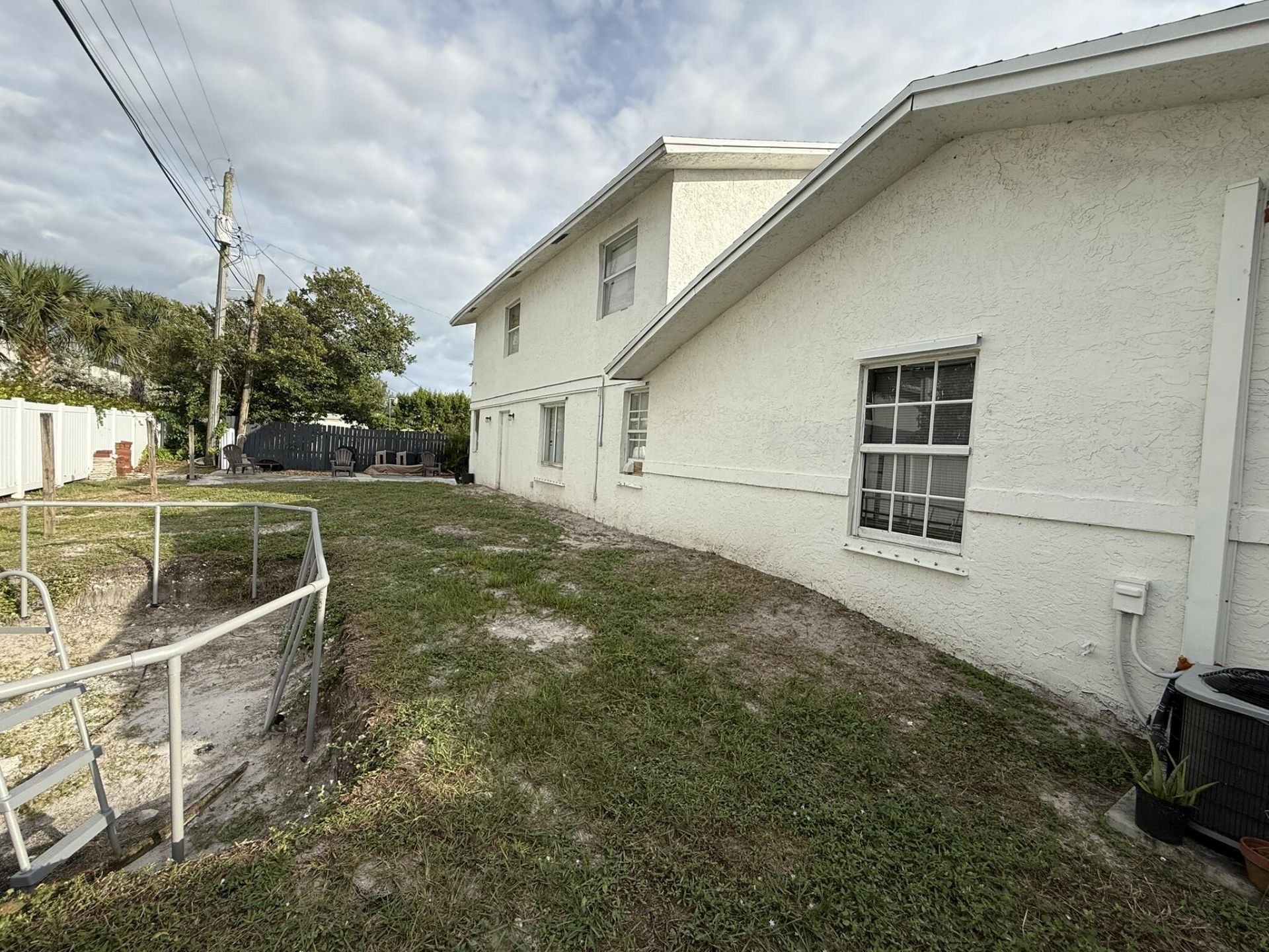 1613 Sherwood Avenue, Mangonia Park, FL 33407 Photo