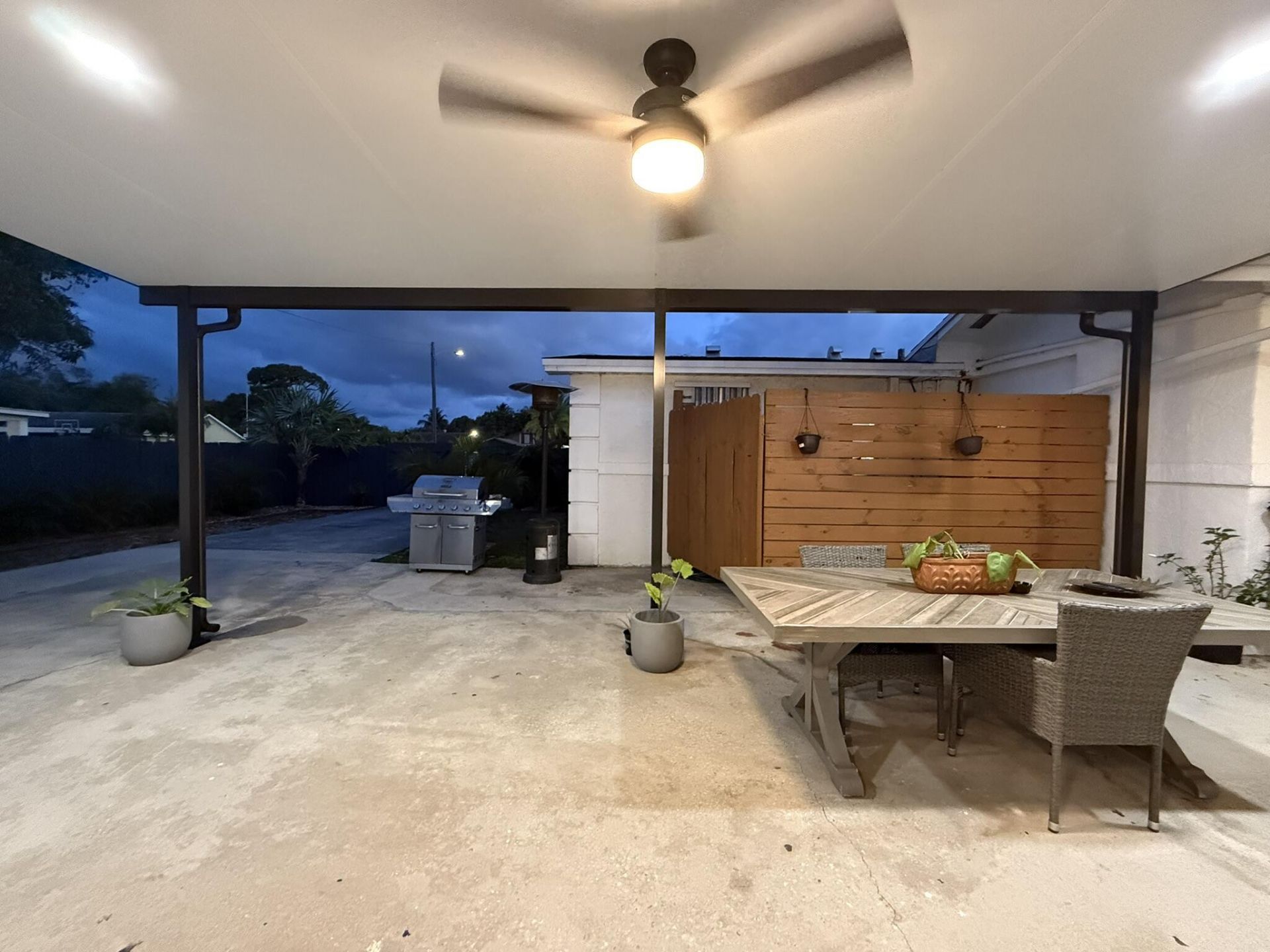 1613 Sherwood Avenue, Mangonia Park, FL 33407 Photo