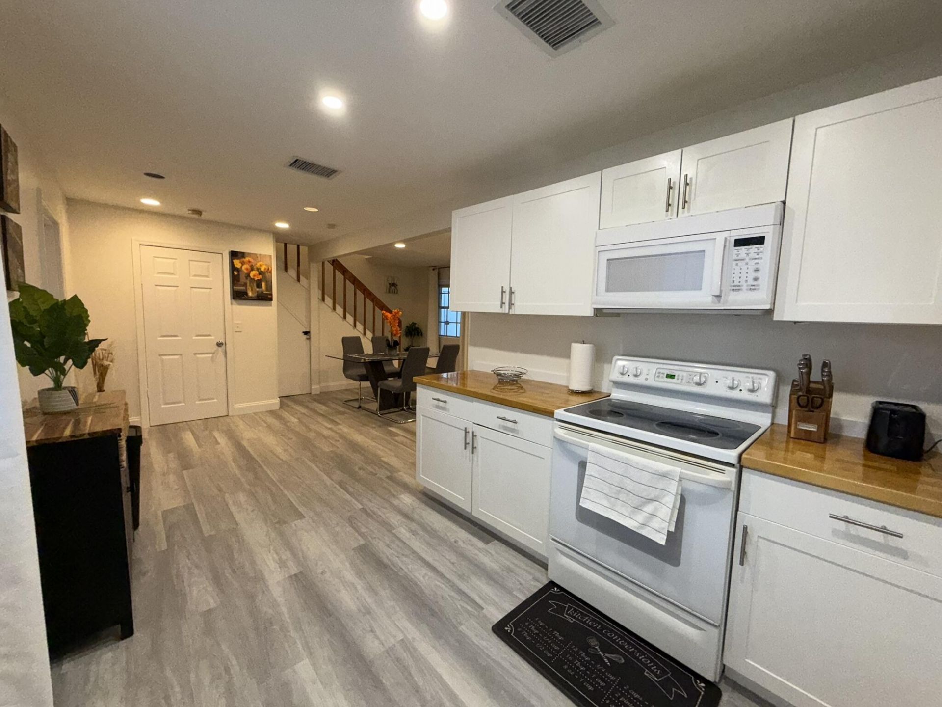 1613 Sherwood Avenue, Mangonia Park, FL 33407 Photo