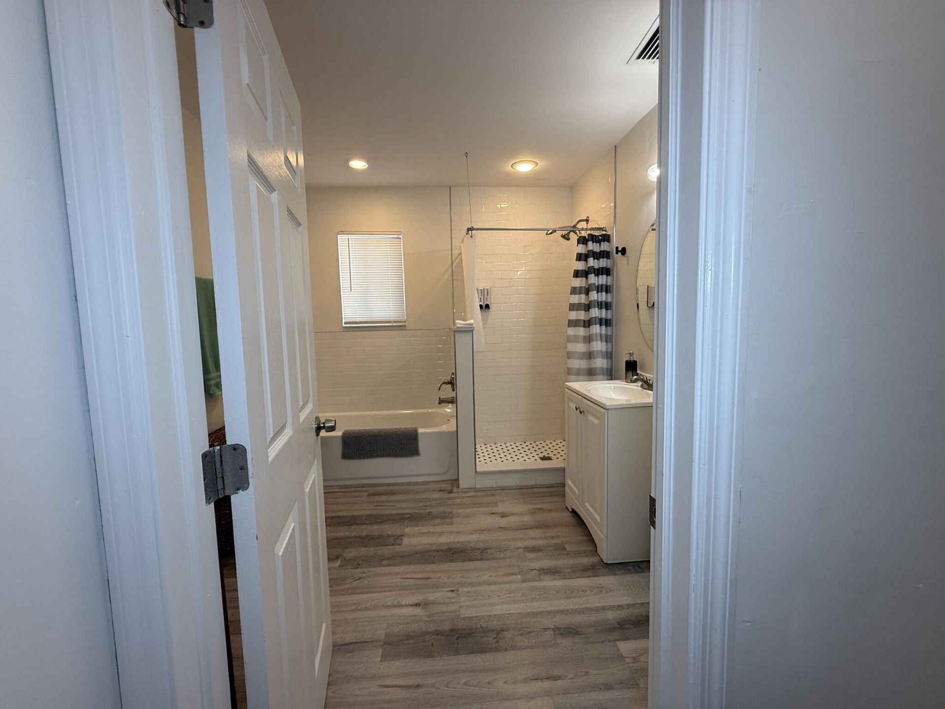 1613 Sherwood Avenue, Mangonia Park, FL 33407 Photo