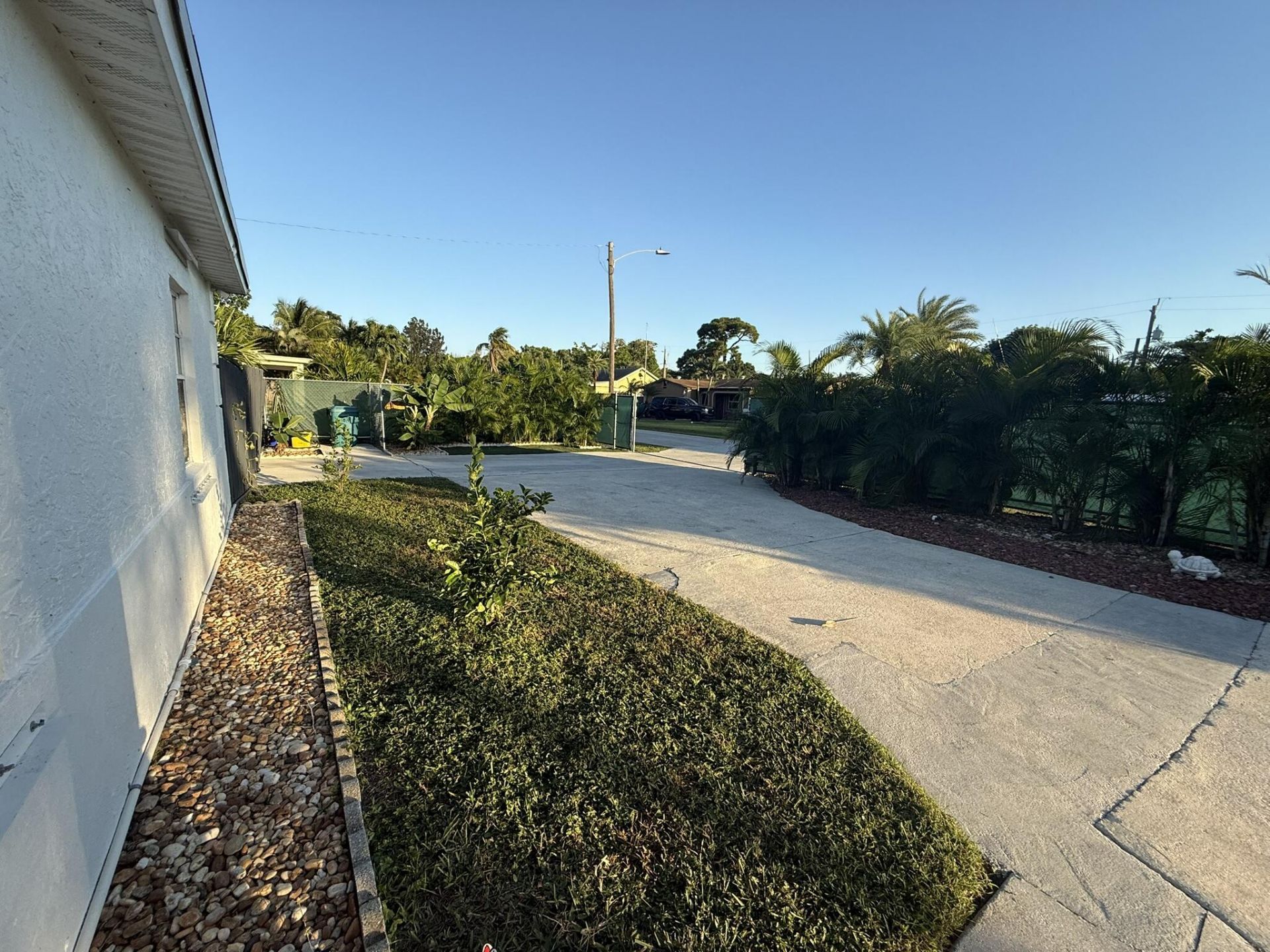 1613 Sherwood Avenue, Mangonia Park, FL 33407 Photo