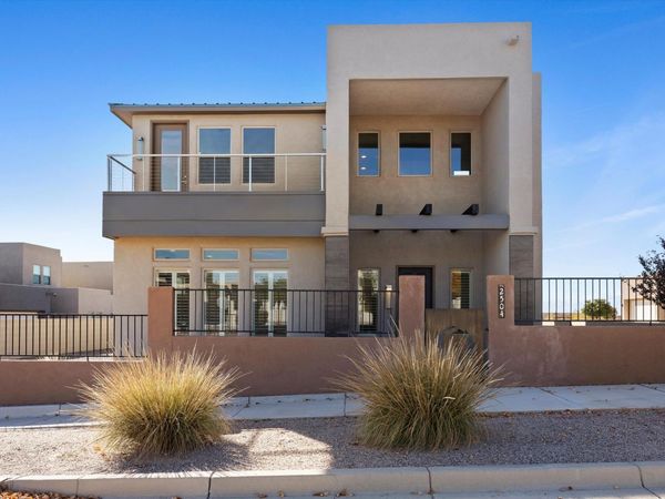 2504 Parkway Avenue, Rio Rancho, NM 87144