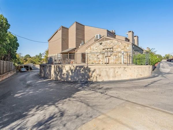 6000 N Pennsylvania Avenue, Unit 35 (205A), Oklahoma City, OK 73112